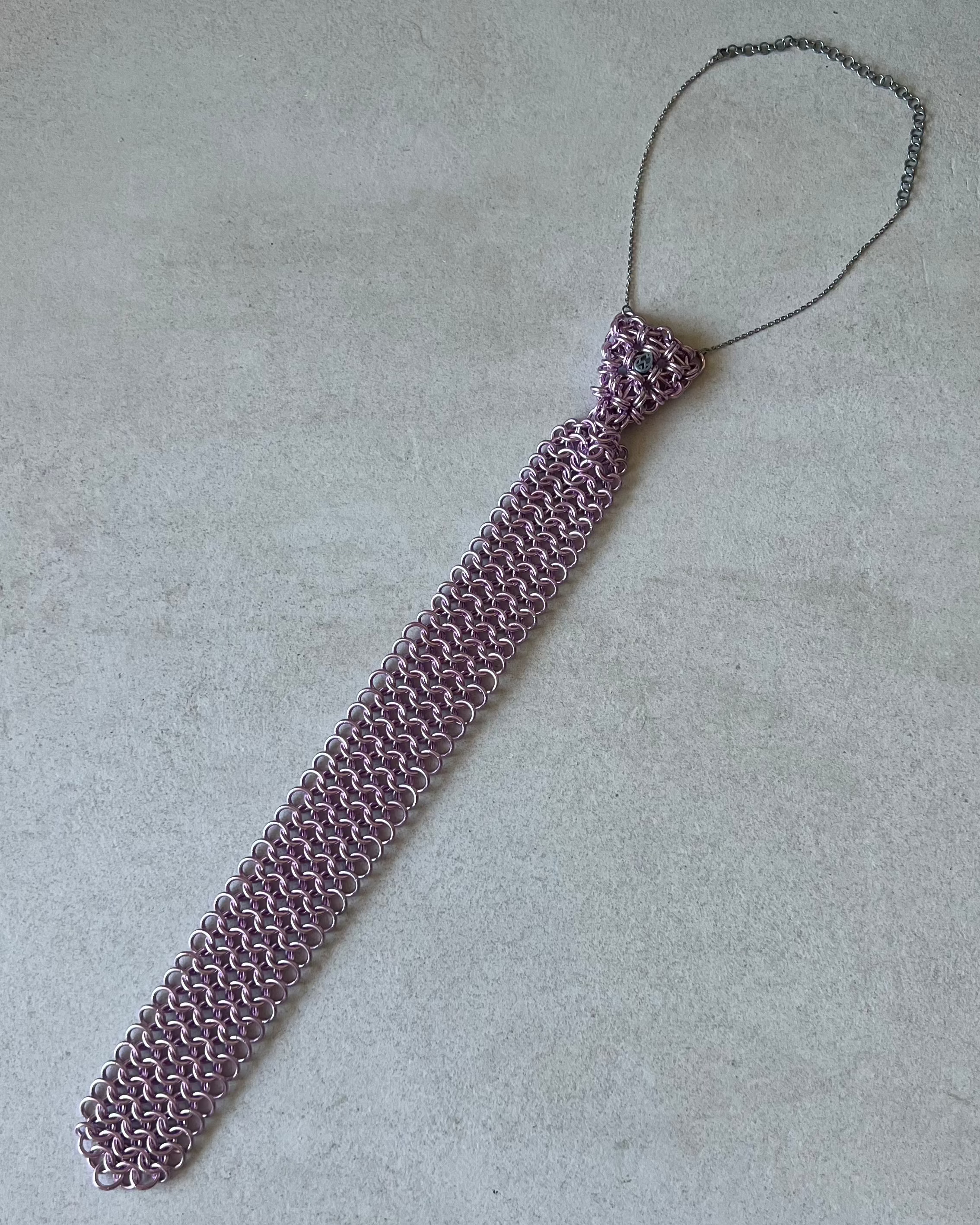 Metal tie